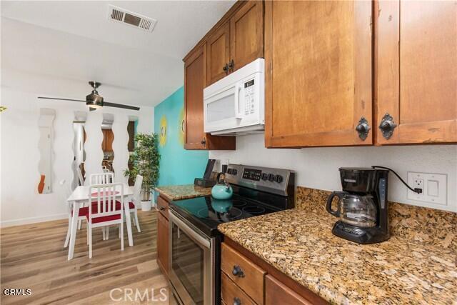 Building Photo - 2821 N Los Felices Rd