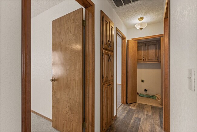 Building Photo - 630 S 276th E Ave