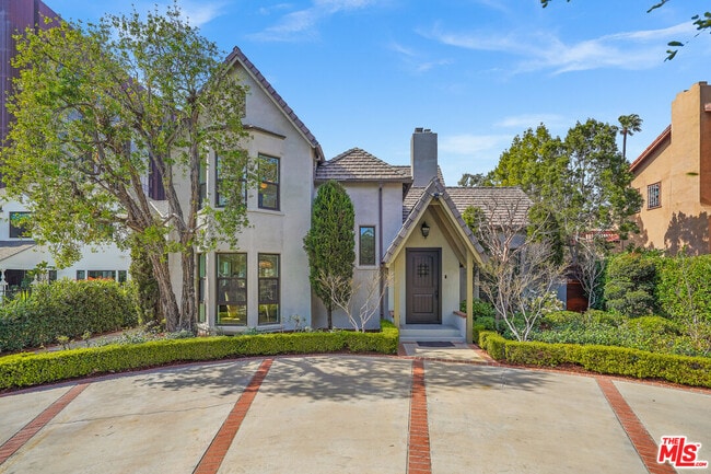 Primary Photo - 665 McCadden Pl