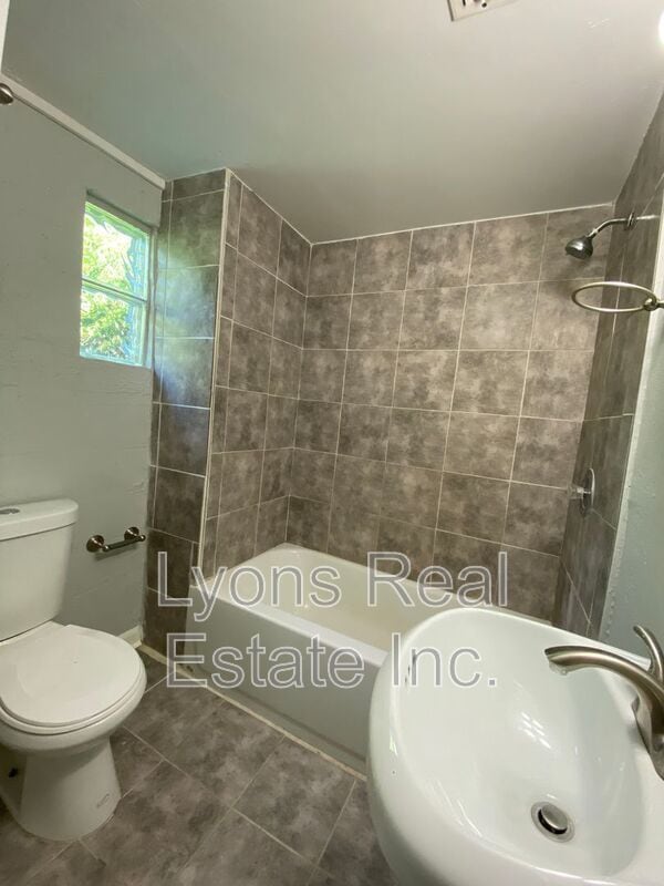 Building Photo - 1537 Piney Rd