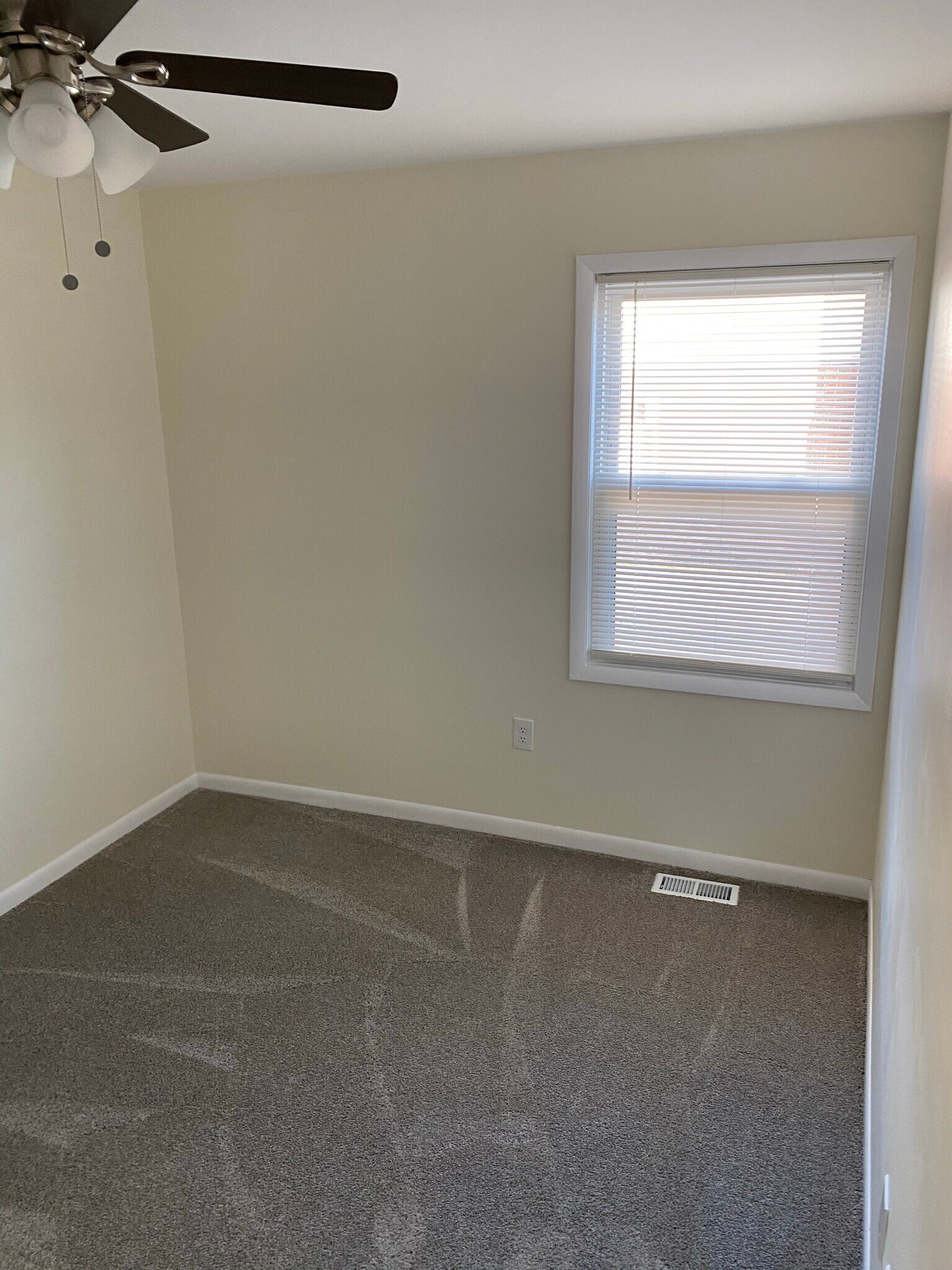 Building Photo - 7681 Brams Hill Dr