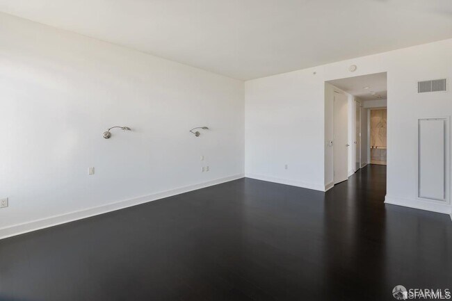 Building Photo - 188 Minna St
