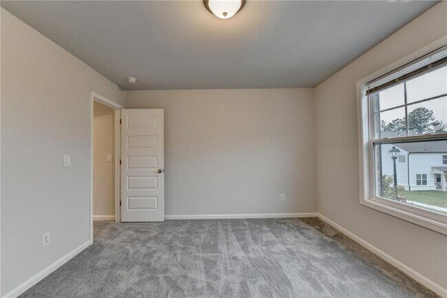 Building Photo - 3230 Westgate Park Dr