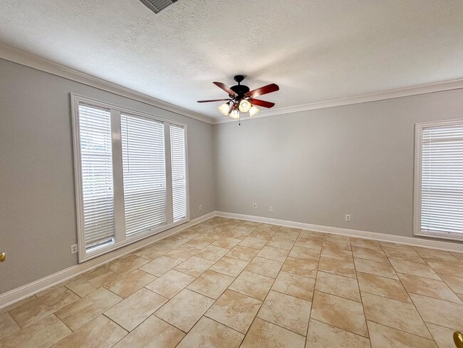 Building Photo - 19207 Poplar Trails Ln