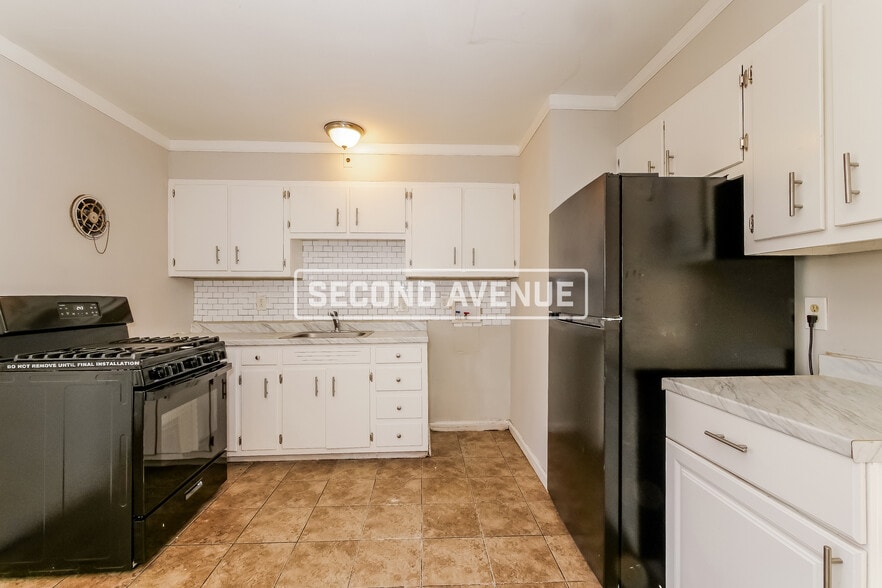 Building Photo - 7504 E 111th Terrace