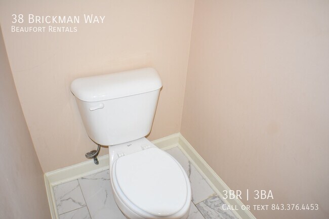 Building Photo - 38 Brickman Way