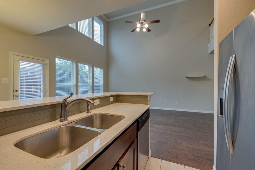 Building Photo - 4411 Samarth St