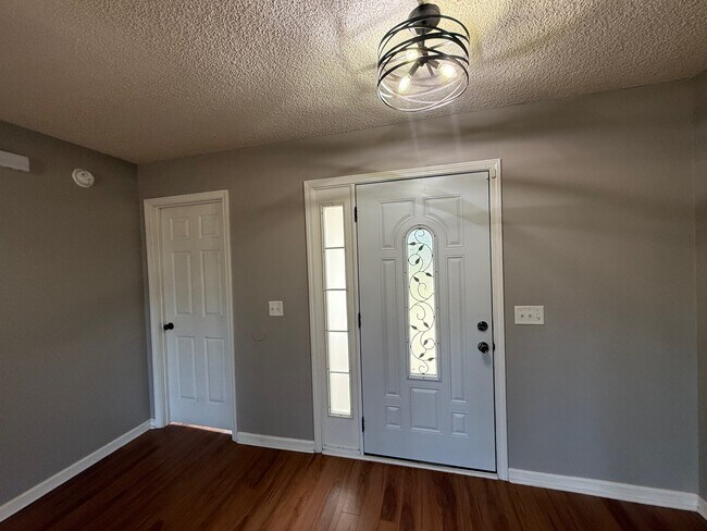 Building Photo - 309 N Belmont Ct