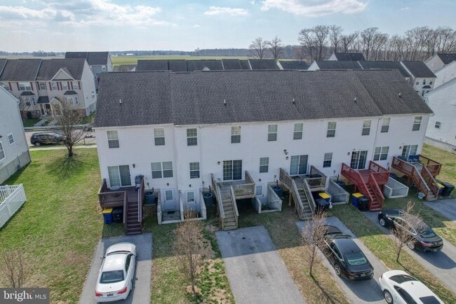 Building Photo - 327 Tribbitt St