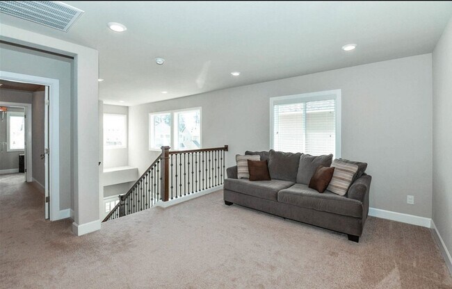 Building Photo - Gorgeous 4BR Home in Canton Park Backing t...