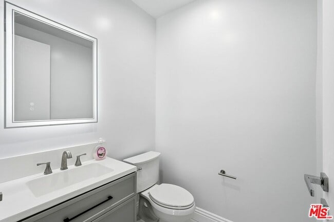 Building Photo - 6717 Sunnyslope Ave