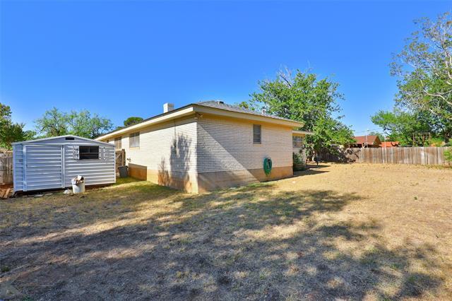 Building Photo - 2810 Arrowhead Dr