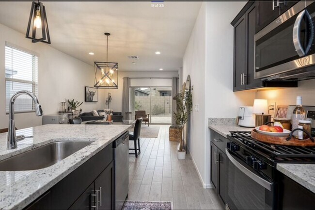 Building Photo - Beautifully Upgraded 4 - Bedroom 2 - Bath ...