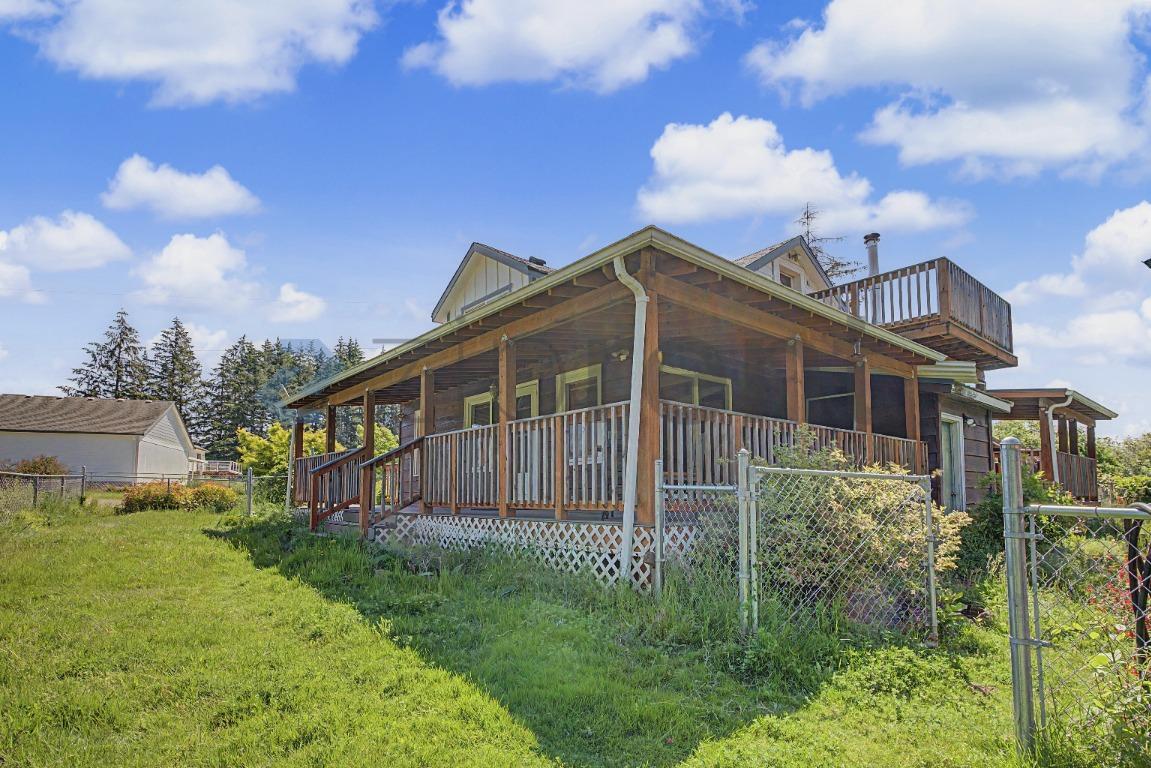 Building Photo - Unit 2
