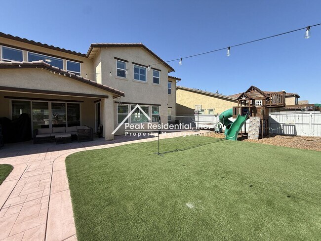 Building Photo - 3535 Heron Ct