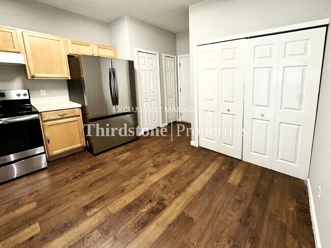 Building Photo - 7877 Playpen Ct