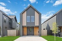 Building Photo - 8006 Sunbury St