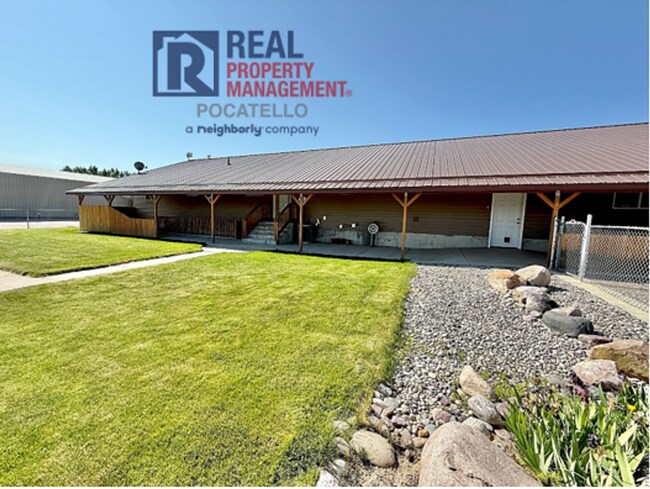 Building Photo - 13355 N Dekay Rd