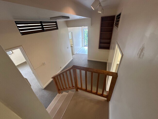 Building Photo - Charming Wilhelmina Rise Home with Stunnin...