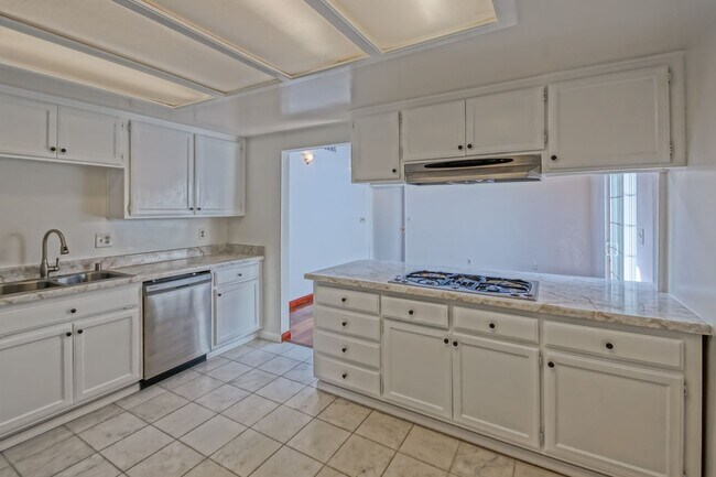 Building Photo - 1x 3906-3908