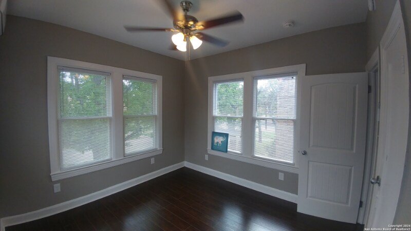 Building Photo - 209 E Rosewood Ave