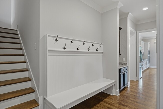 Building Photo - 3452 Stagecoach Dr