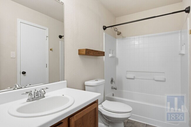 Building Photo - 13016 Wedding Dr
