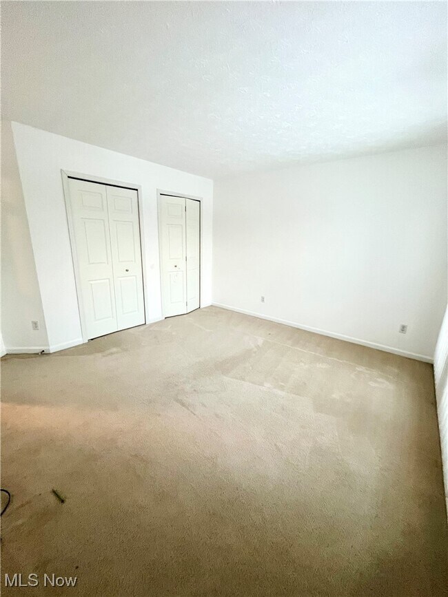 Building Photo - 654 Brookwood Ct