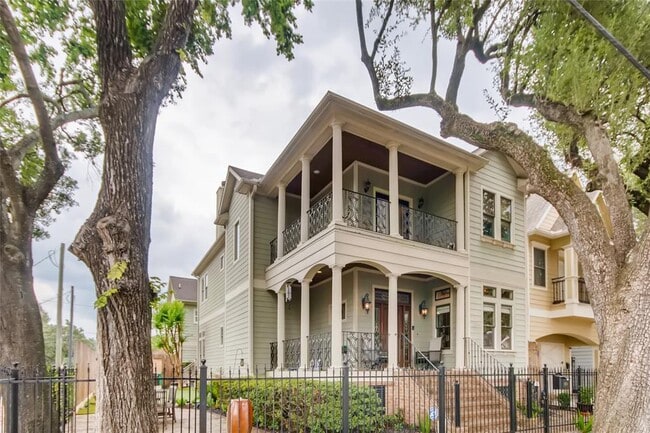 Building Photo - 1450 Lawrence St