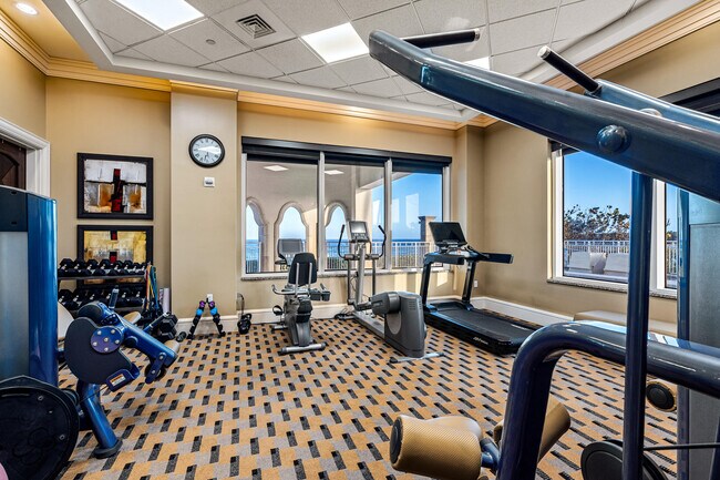 Building Photo - 5310 N Ocean Dr