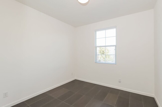 Building Photo - Natomas Meadows Community | Available Now