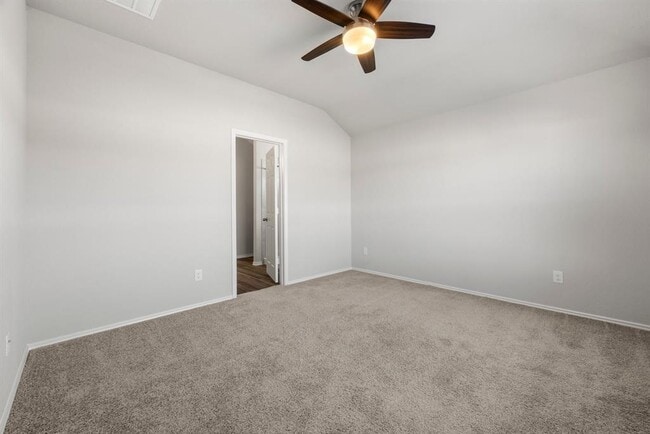 Building Photo - 5808 Begonia Ct