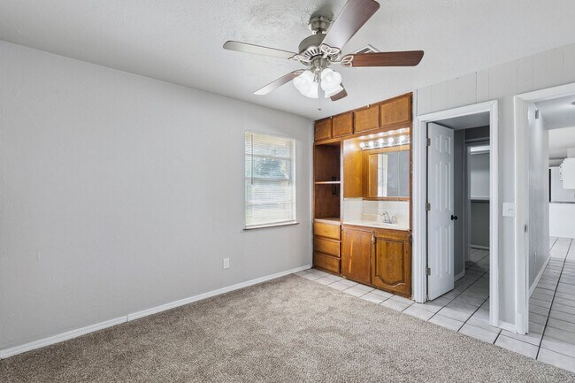 Building Photo - 3 bed, 2.5  bath house in Warr Acres