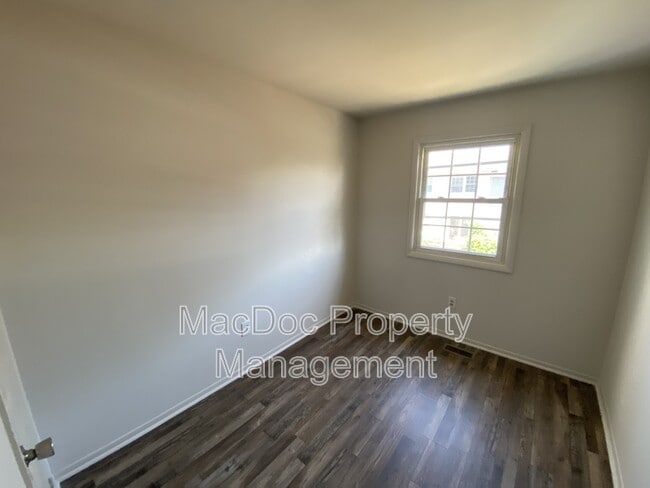 Building Photo - 14674 Pinon Ct