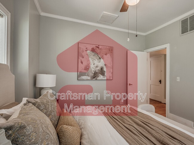 Building Photo - 1501 Gladstone Terrace