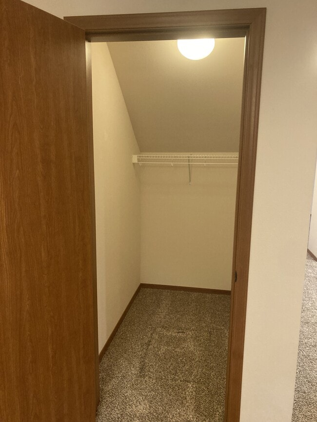 Building Photo - 24215 10th Ave S