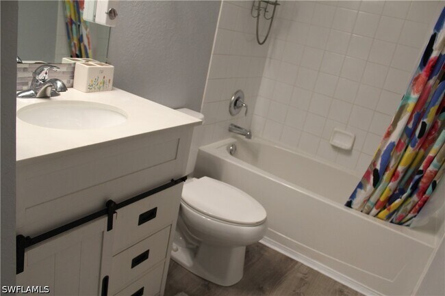 Building Photo - 9076 Gervais Cir