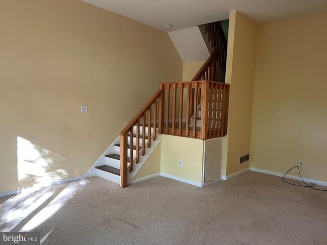 Building Photo - 3208 Champions Dr