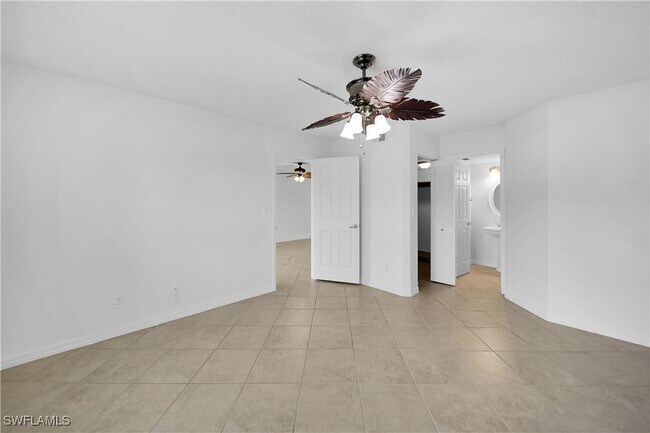 Building Photo - 600 Squire Cir