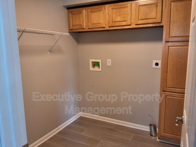 Building Photo - 104 Adena Loop