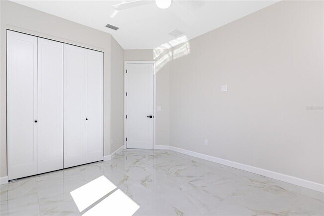 Building Photo - 242 Brig Cir W