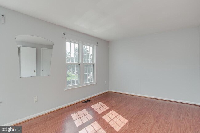 Building Photo - 1847 Dulaney Ct