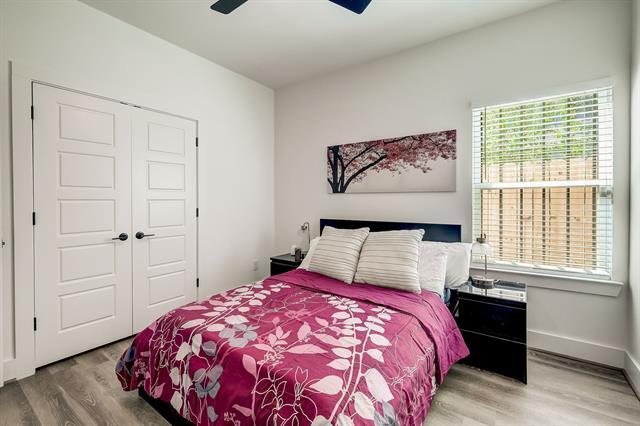 Building Photo - 2618 Carpenter Ave