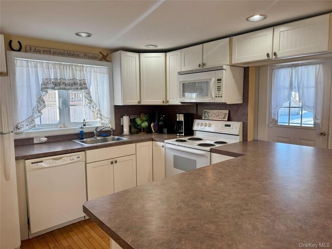 Building Photo - 1070 Town Harbor Ln