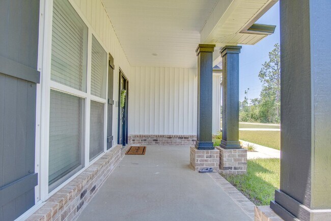 Building Photo - 2023 built modern open layout home on an acre lot in Milton just off Hwy 90