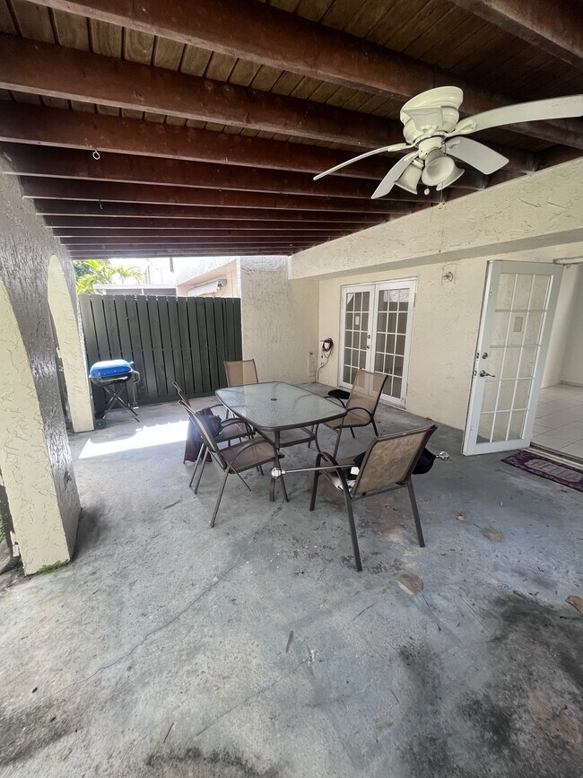 Building Photo - 8608 NW 8th St