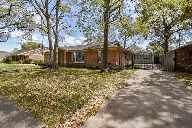 Building Photo - 5531 Yarwell Dr