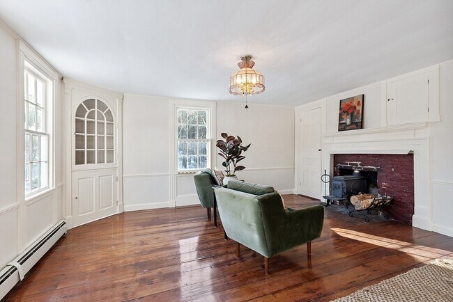 Building Photo - 25 Bulkeley Rd