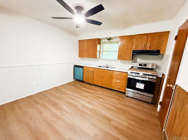 Building Photo - 9123 Tedburn Cir