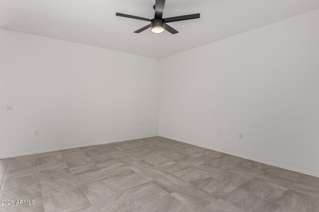 Building Photo - 103 S Collier Ln